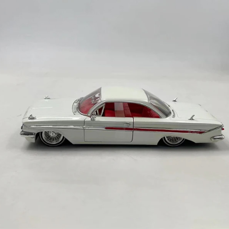 Model Kit Mustang - Jada 1:24 escala 1961 impala liga